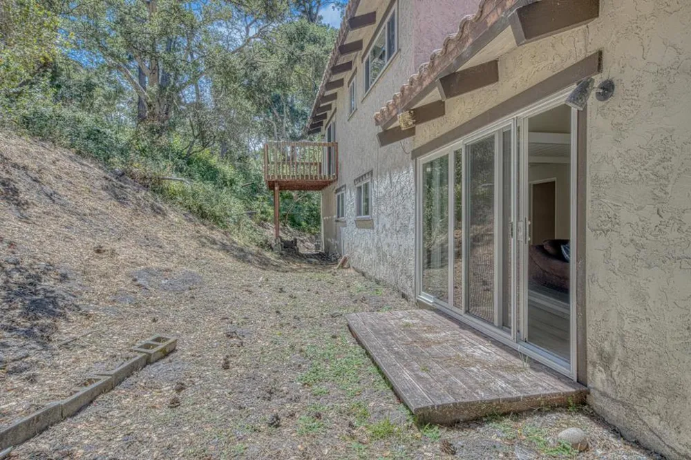 1095 Pacific Street Monterey, CA 93940