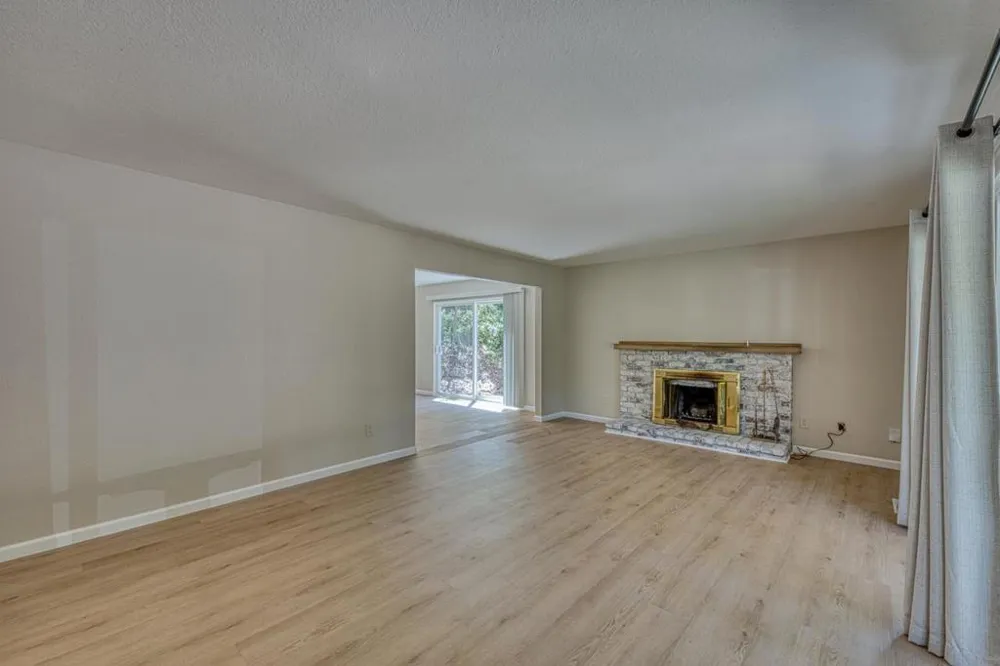 1095 Pacific Street Monterey, CA 93940