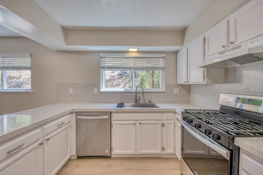 1095 Pacific Street Monterey, CA 93940
