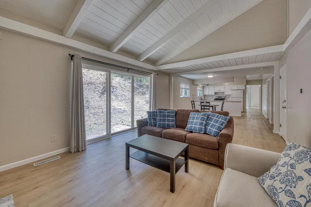 1095 Pacific Street Monterey, CA 93940