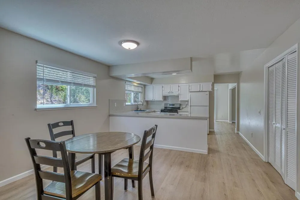 1095 Pacific Street Monterey, CA 93940
