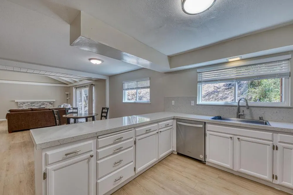 1095 Pacific Street Monterey, CA 93940