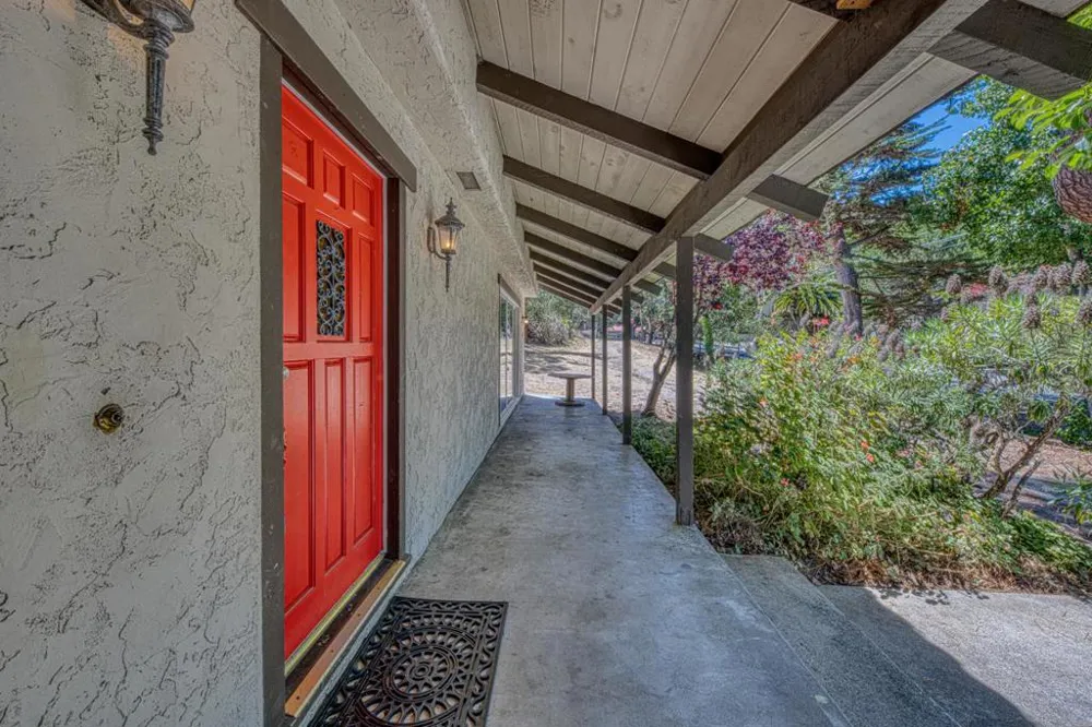 1095 Pacific Street Monterey, CA 93940