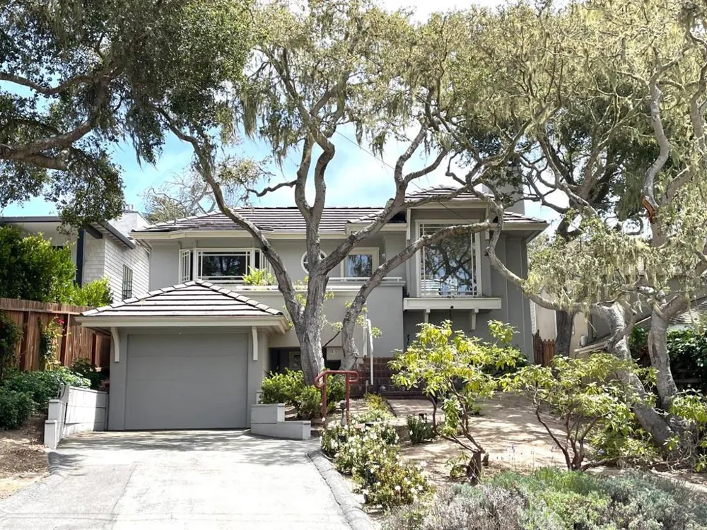 Lincoln 4 NE of 3rd Avenue Carmel, CA 93921