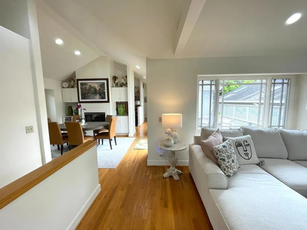Lincoln 4 NE of 3rd Avenue Carmel, CA 93921