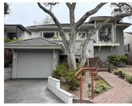Lincoln 4 NE of 3rd Avenue Carmel, CA 93921