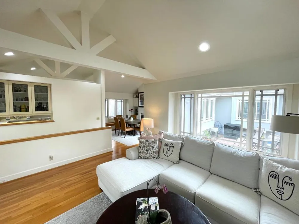 Lincoln 4 NE of 3rd Avenue Carmel, CA 93921