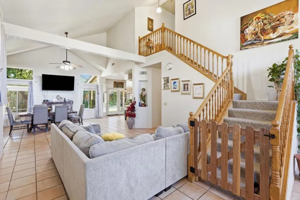 725 Everest Street Los Banos, CA 93635