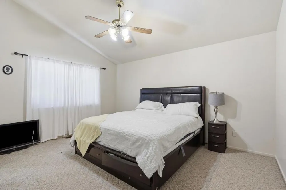 725 Everest Street Los Banos, CA 93635