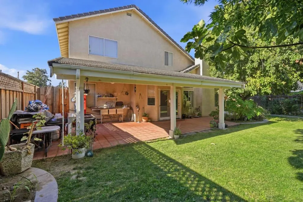 725 Everest Street Los Banos, CA 93635