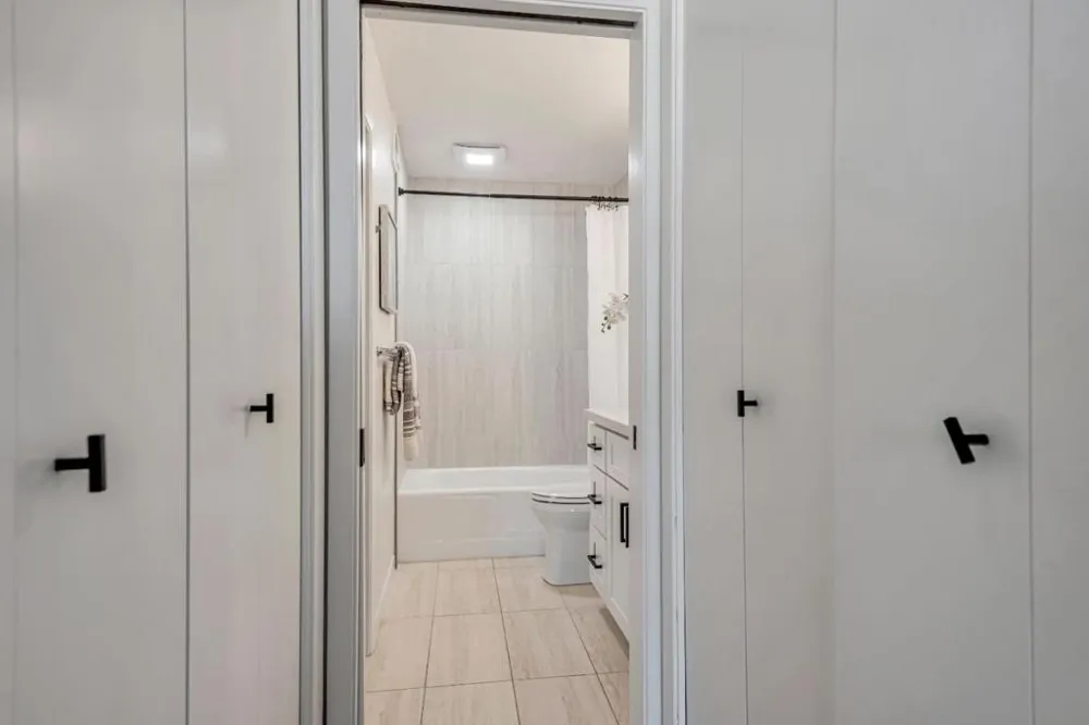 1700 San Carlos Avenue #206 San Carlos, CA 94070