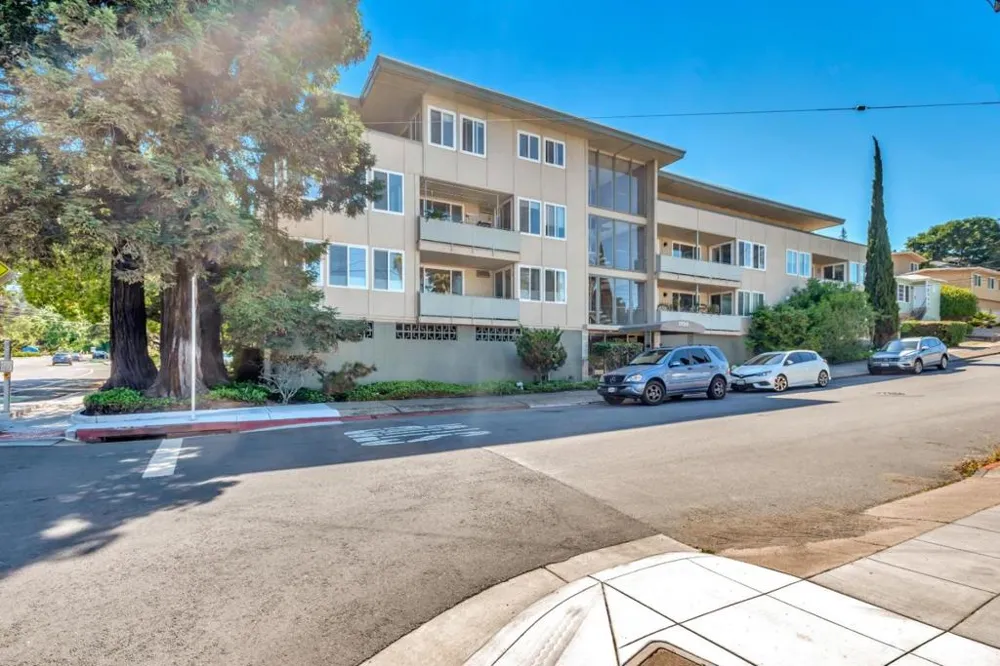 1700 San Carlos Avenue #206 San Carlos, CA 94070