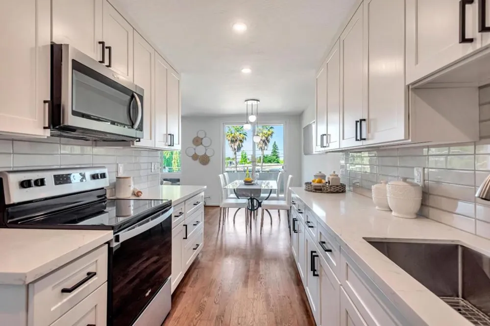 1700 San Carlos Avenue #206 San Carlos, CA 94070