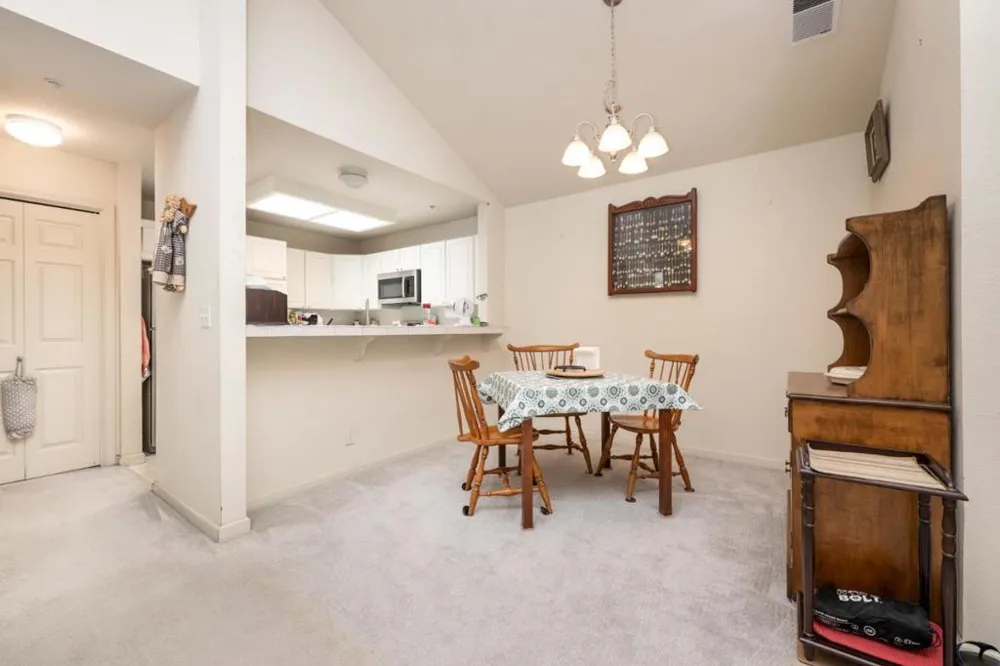 935 Old County Road #22 Belmont, CA 94002