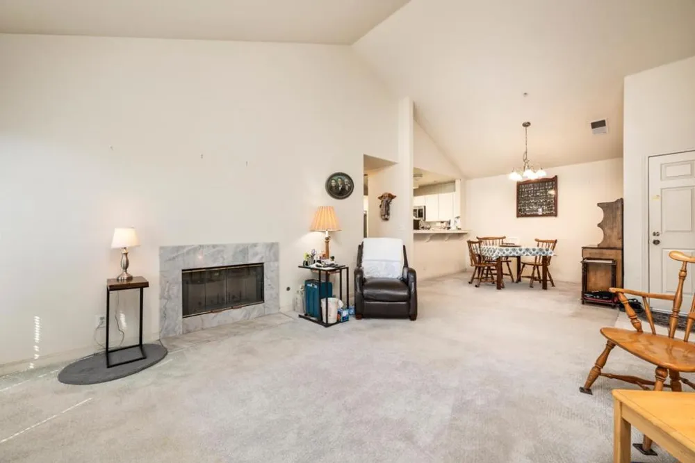 935 Old County Road #22 Belmont, CA 94002