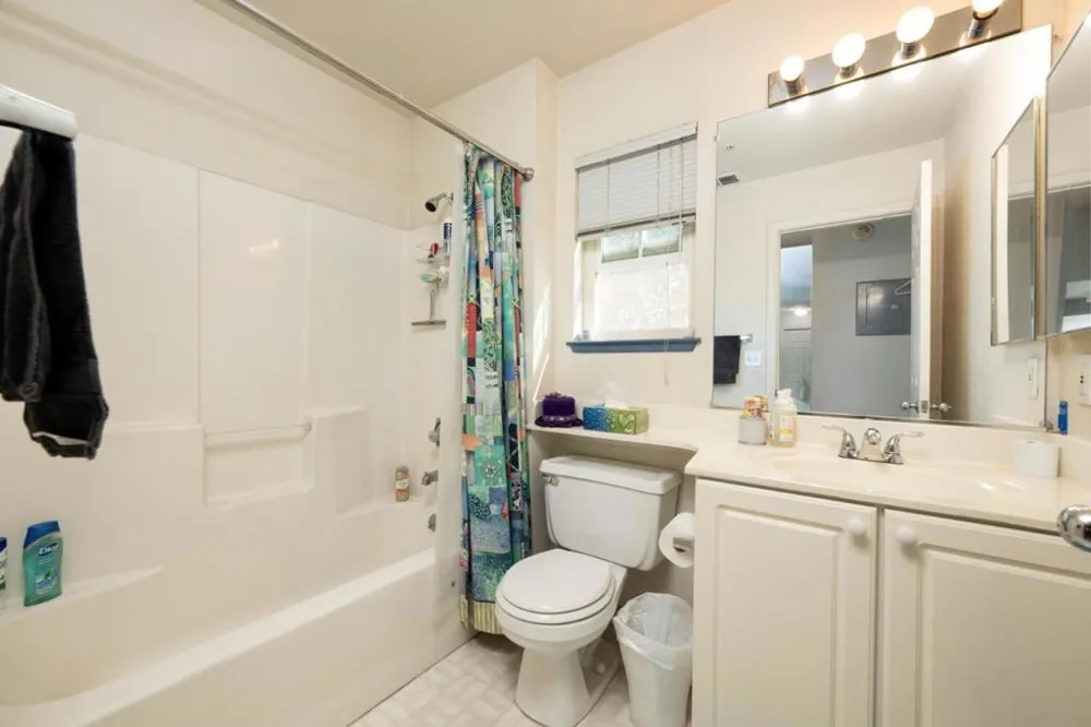 935 Old County Road #22 Belmont, CA 94002
