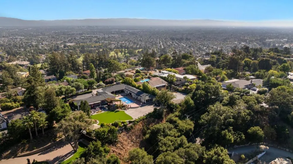11081 Enchanto Vista Drive San Jose, CA 95127