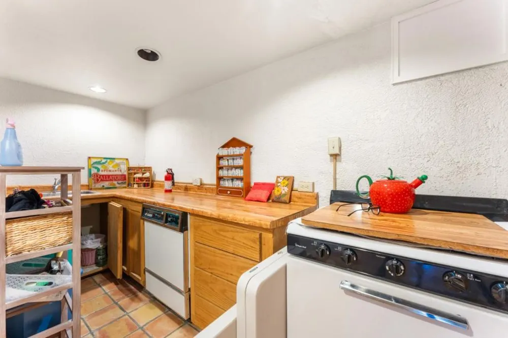 11081 Enchanto Vista Drive San Jose, CA 95127