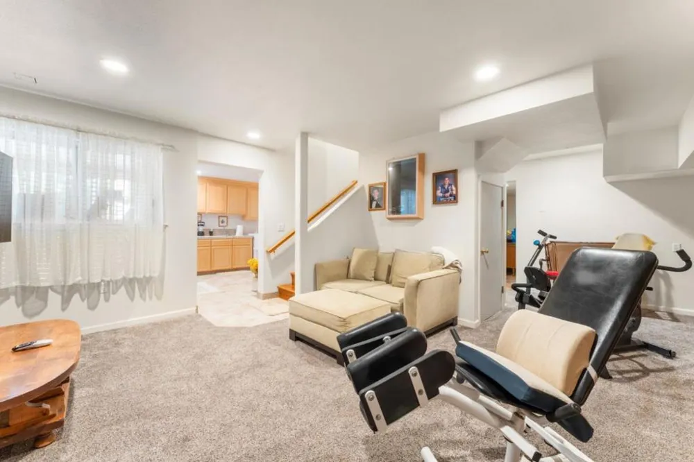 11081 Enchanto Vista Drive San Jose, CA 95127