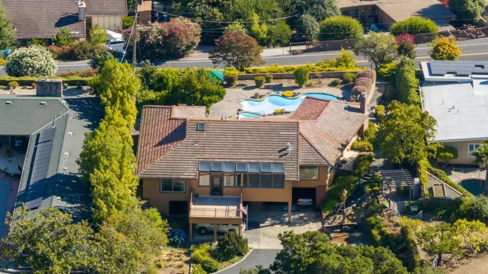 11081 Enchanto Vista Drive San Jose, CA 95127