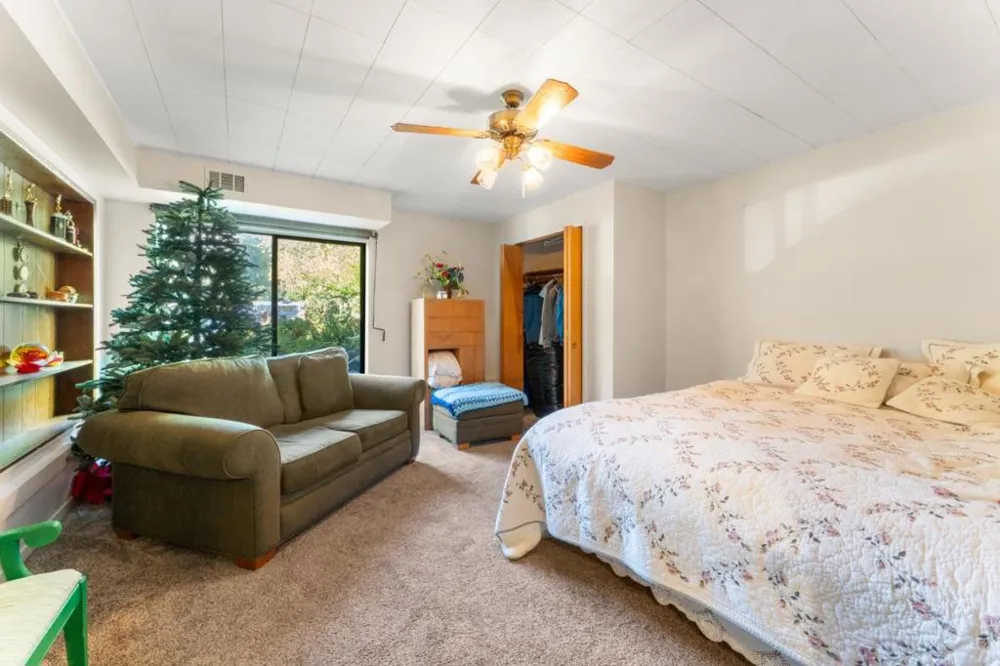 11081 Enchanto Vista Drive San Jose, CA 95127