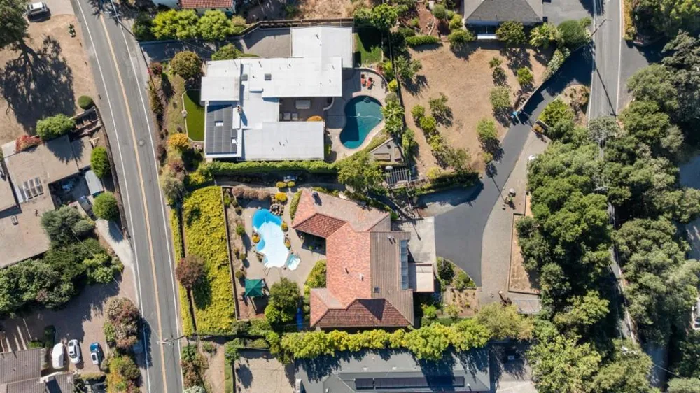 11081 Enchanto Vista Drive San Jose, CA 95127