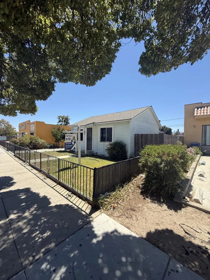 325 El Camino Real Greenfield, CA 93927