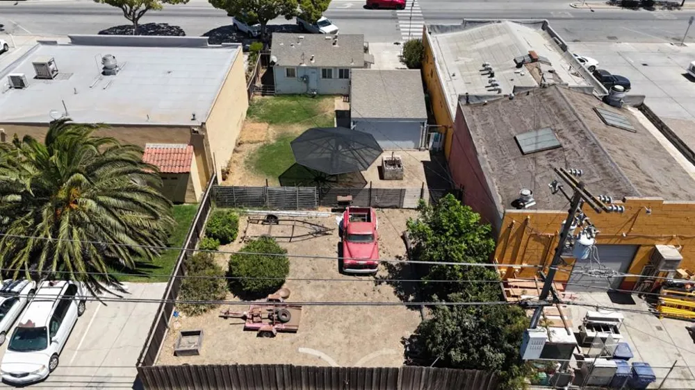 325 El Camino Real Greenfield, CA 93927