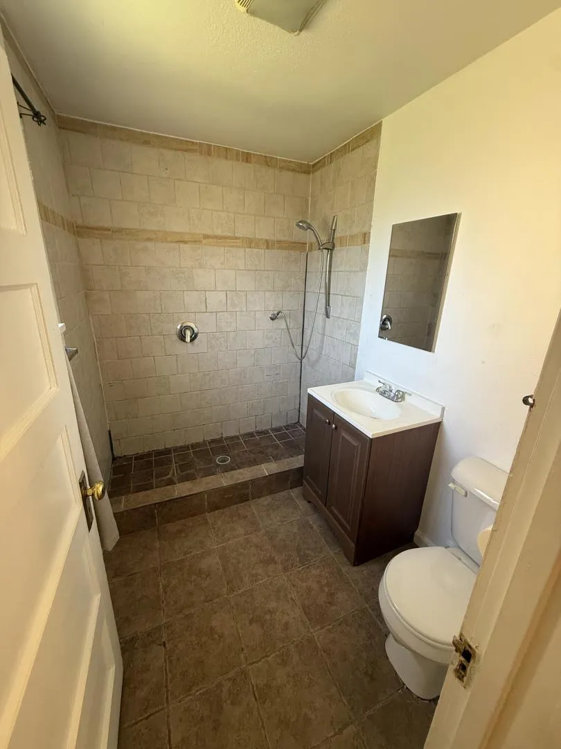 325 El Camino Real Greenfield, CA 93927