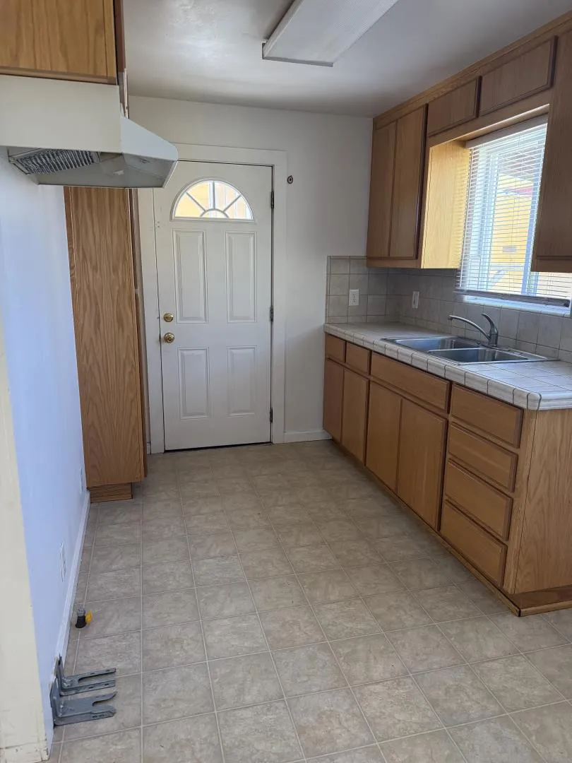 325 El Camino Real Greenfield, CA 93927