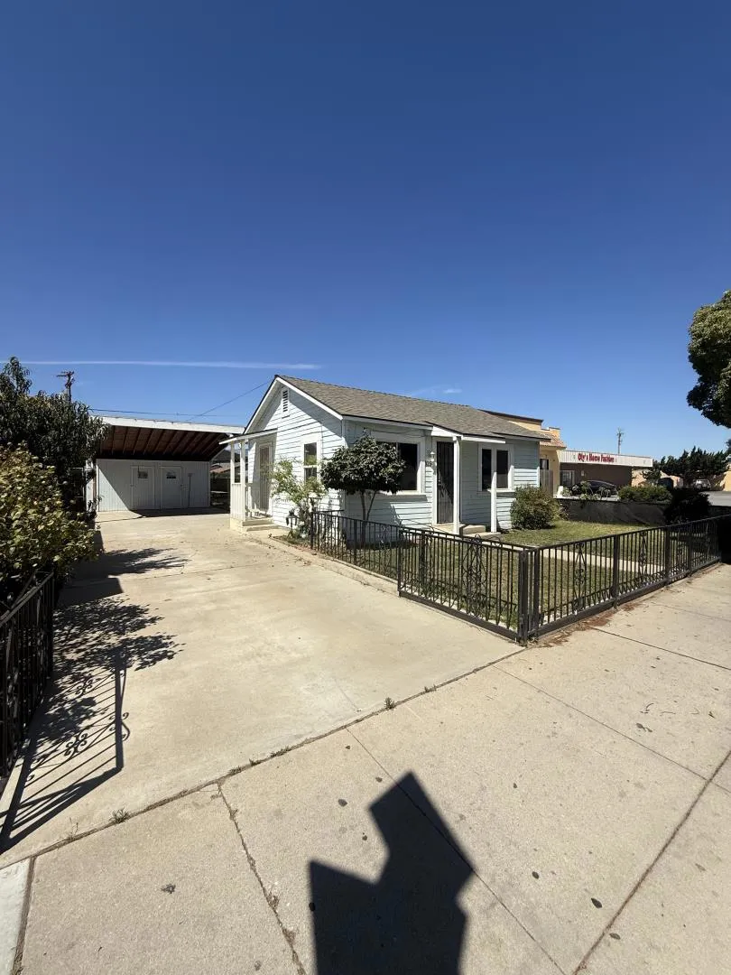 325 El Camino Real Greenfield, CA 93927