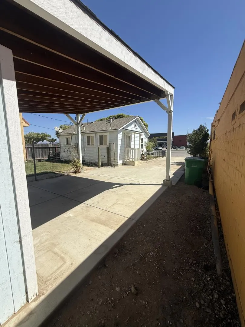 325 El Camino Real Greenfield, CA 93927