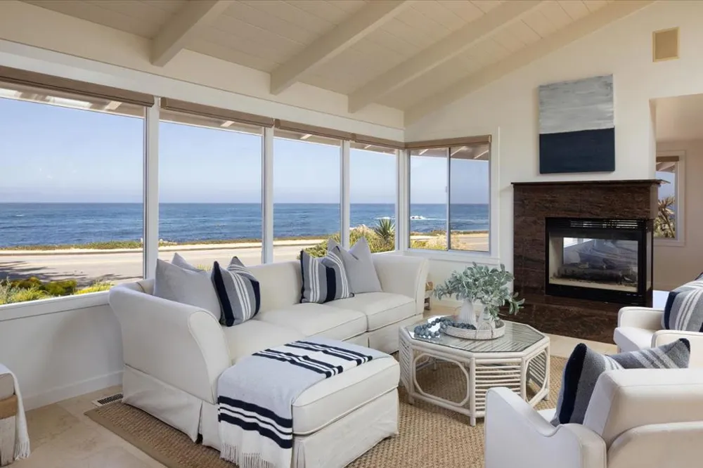 1209 Ocean View Boulevard Pacific Grove, CA 93950