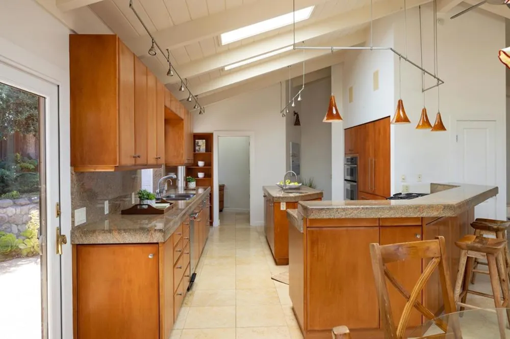 1209 Ocean View Boulevard Pacific Grove, CA 93950