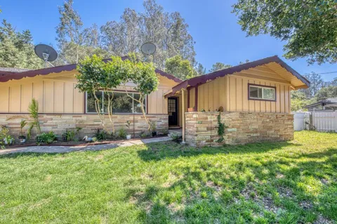 454 Paradise Road