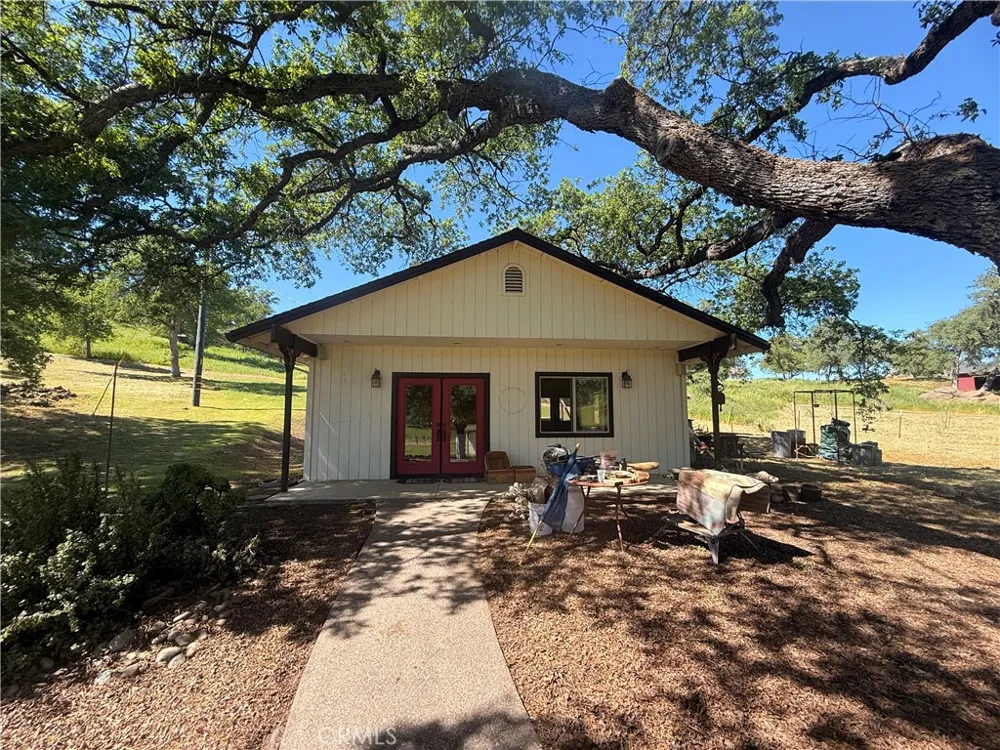 2877 Trower Catheys Valley, CA 95306