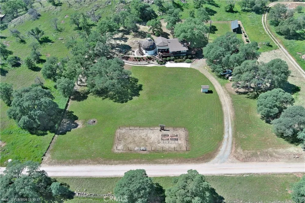 2877 Trower Catheys Valley, CA 95306