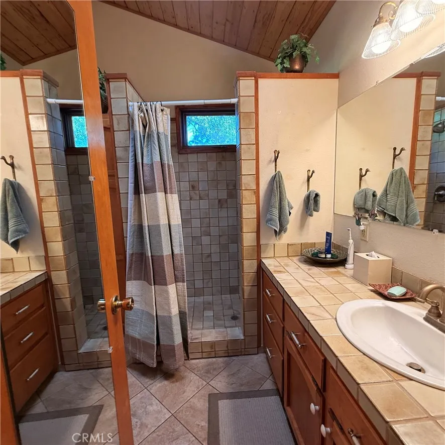 2877 Trower Catheys Valley, CA 95306