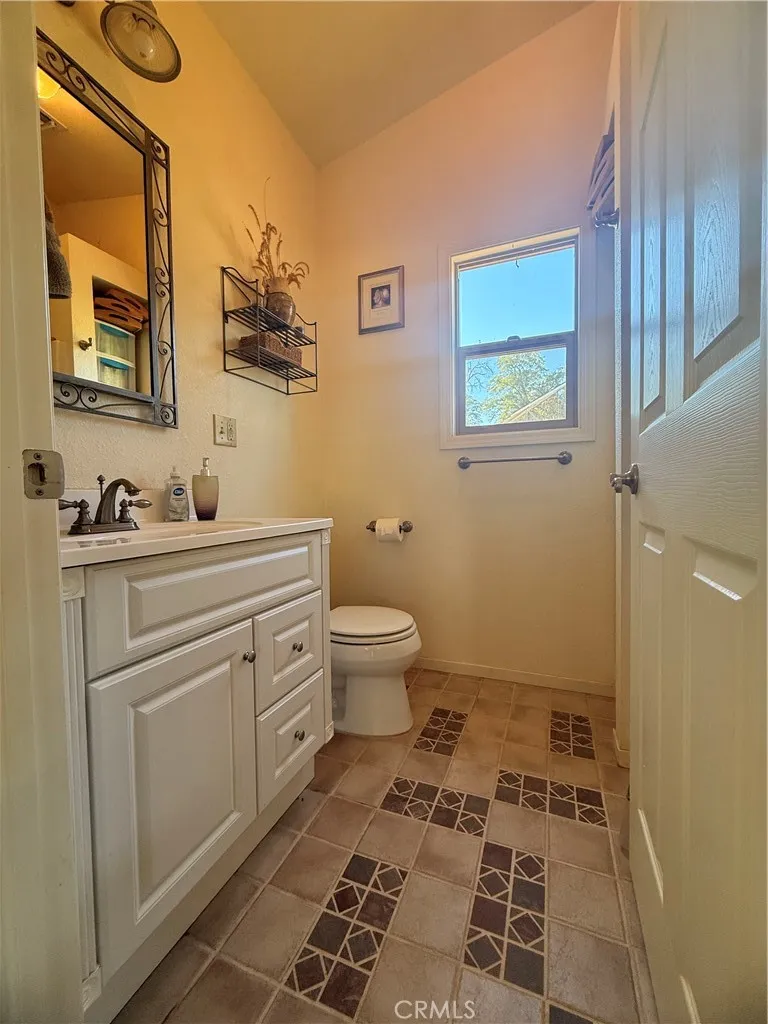 2877 Trower Catheys Valley, CA 95306