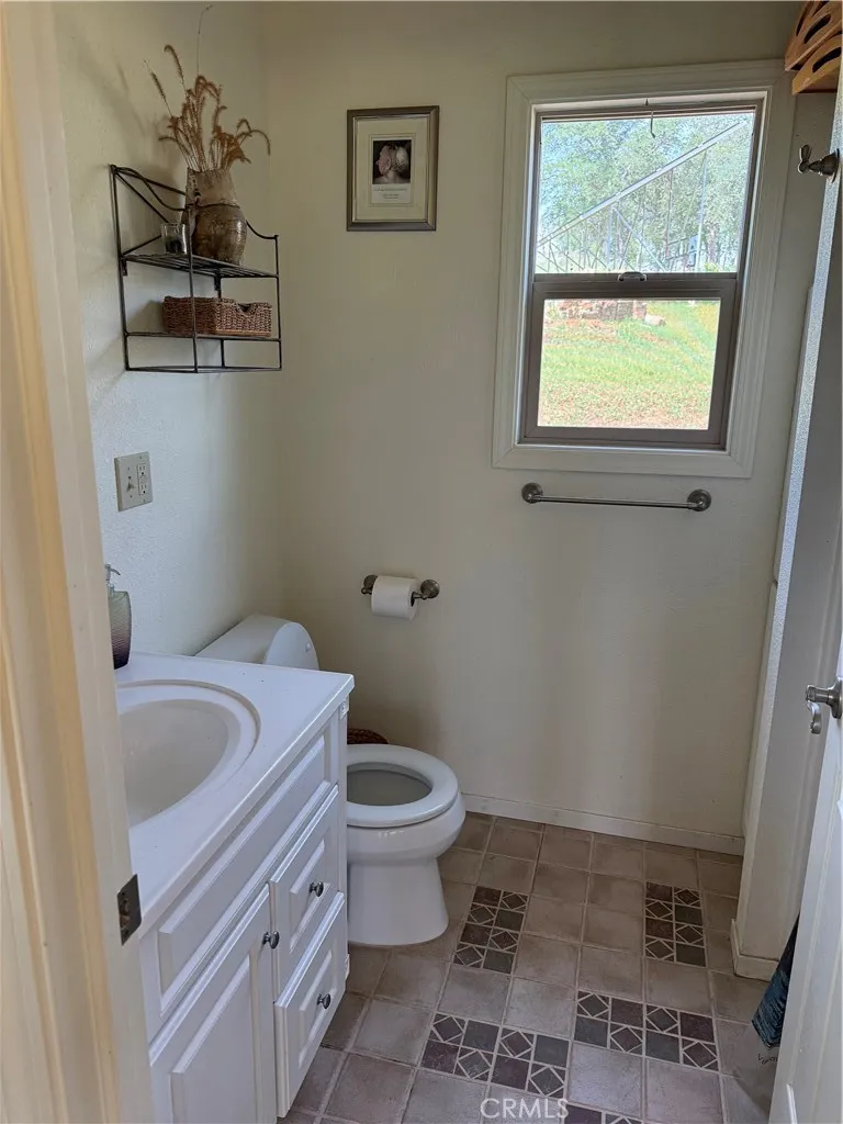 2877 Trower Catheys Valley, CA 95306