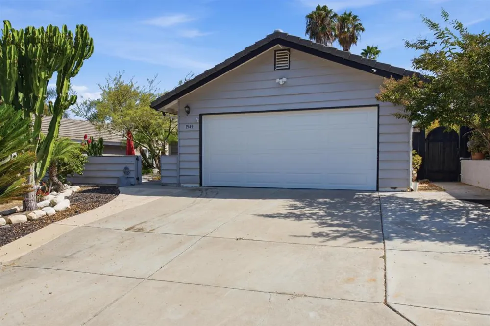1549 Spring Creek Lane Oceanside, CA 92057