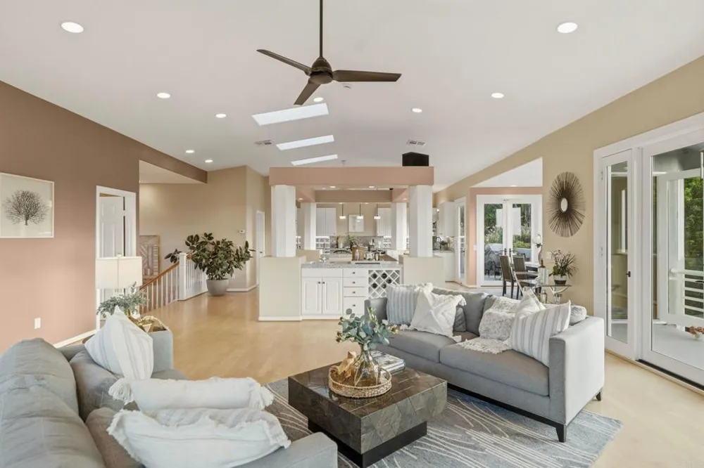 398 Andrew Avenue Encinitas, CA 92024