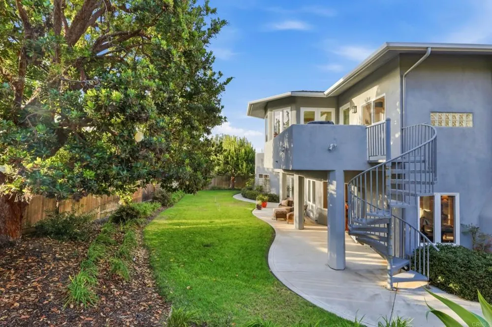 398 Andrew Avenue Encinitas, CA 92024