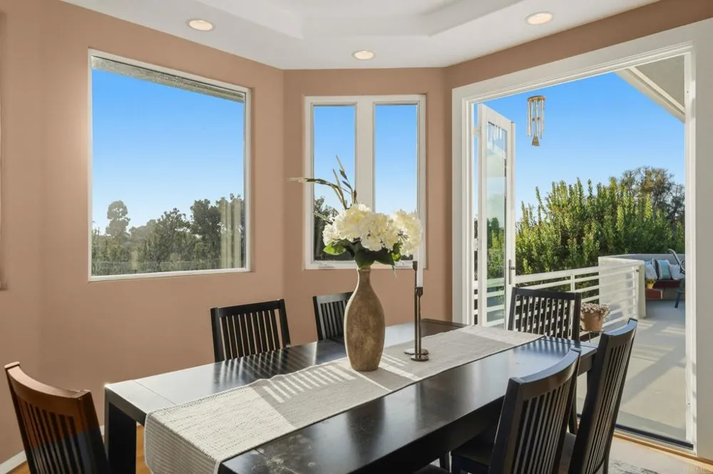 398 Andrew Avenue Encinitas, CA 92024