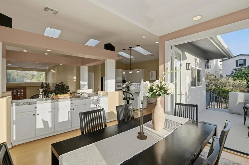 398 Andrew Avenue Encinitas, CA 92024