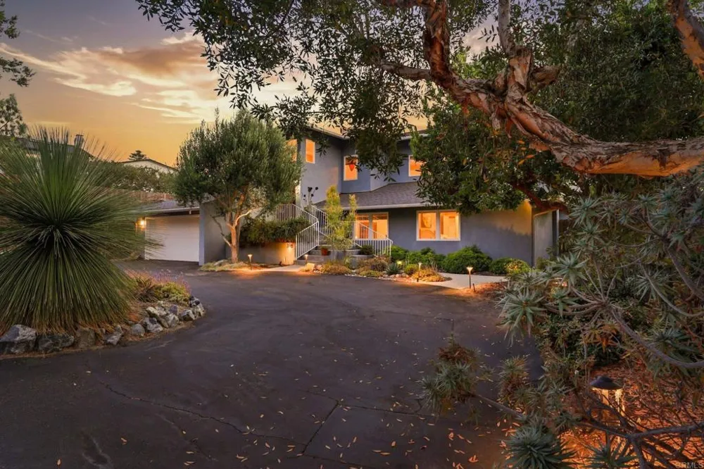 398 Andrew Avenue Encinitas, CA 92024