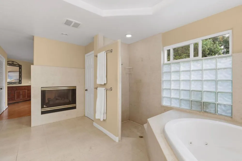 398 Andrew Avenue Encinitas, CA 92024