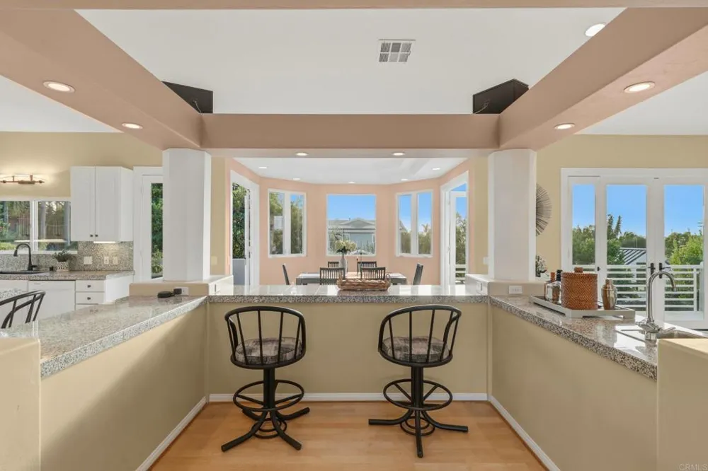 398 Andrew Avenue Encinitas, CA 92024