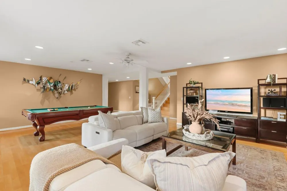 398 Andrew Avenue Encinitas, CA 92024