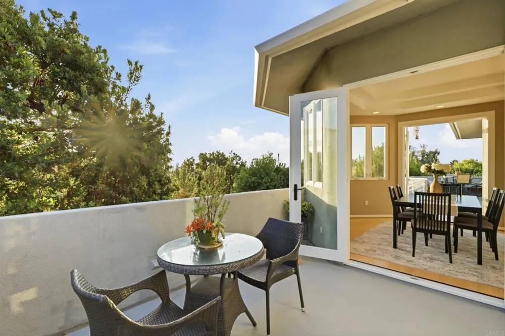 398 Andrew Avenue Encinitas, CA 92024